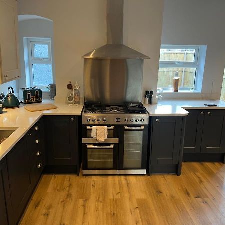 Luxury 2 Bed Apartment Great Location Stoke-on-Trent Екстер'єр фото
