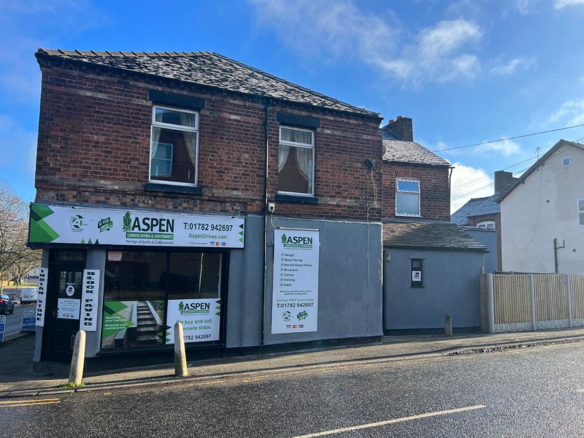 Luxury 2 Bed Apartment Great Location Stoke-on-Trent Екстер'єр фото