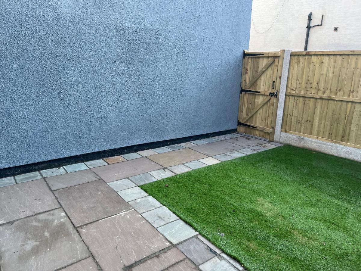 Luxury 2 Bed Apartment Great Location Stoke-on-Trent Екстер'єр фото
