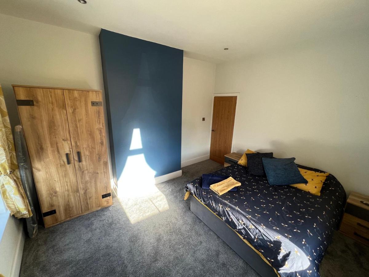 Luxury 2 Bed Apartment Great Location Stoke-on-Trent Екстер'єр фото