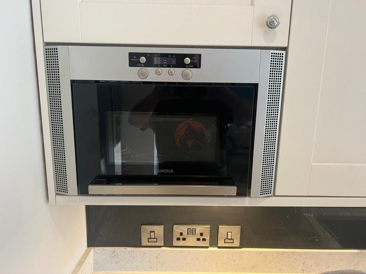 Luxury 2 Bed Apartment Great Location Stoke-on-Trent Екстер'єр фото