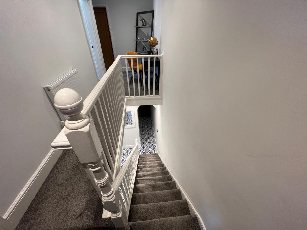 Luxury 2 Bed Apartment Great Location Stoke-on-Trent Екстер'єр фото