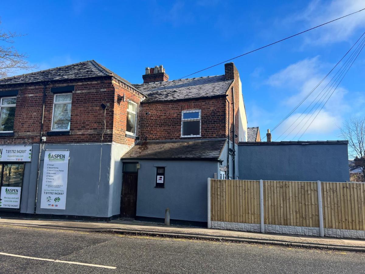 Luxury 2 Bed Apartment Great Location Stoke-on-Trent Екстер'єр фото