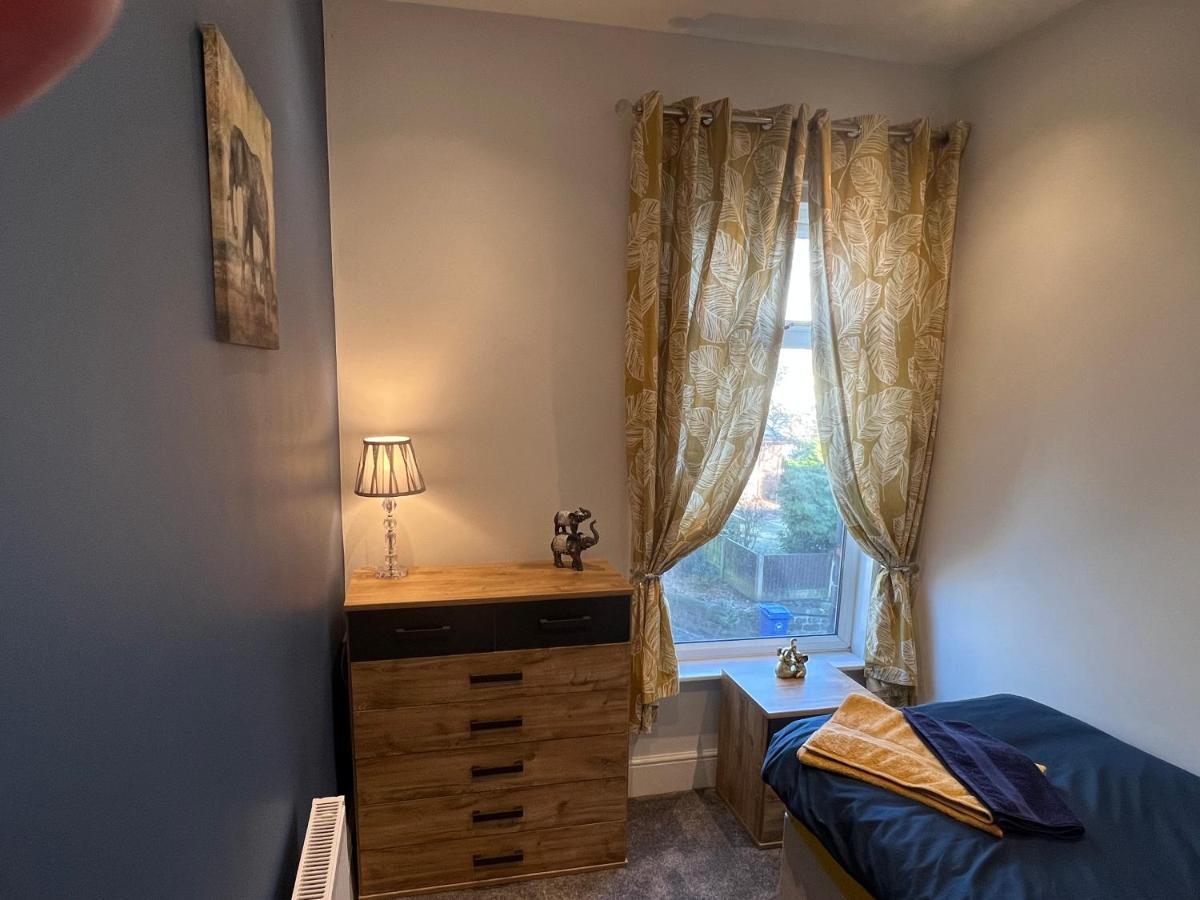 Luxury 2 Bed Apartment Great Location Stoke-on-Trent Екстер'єр фото