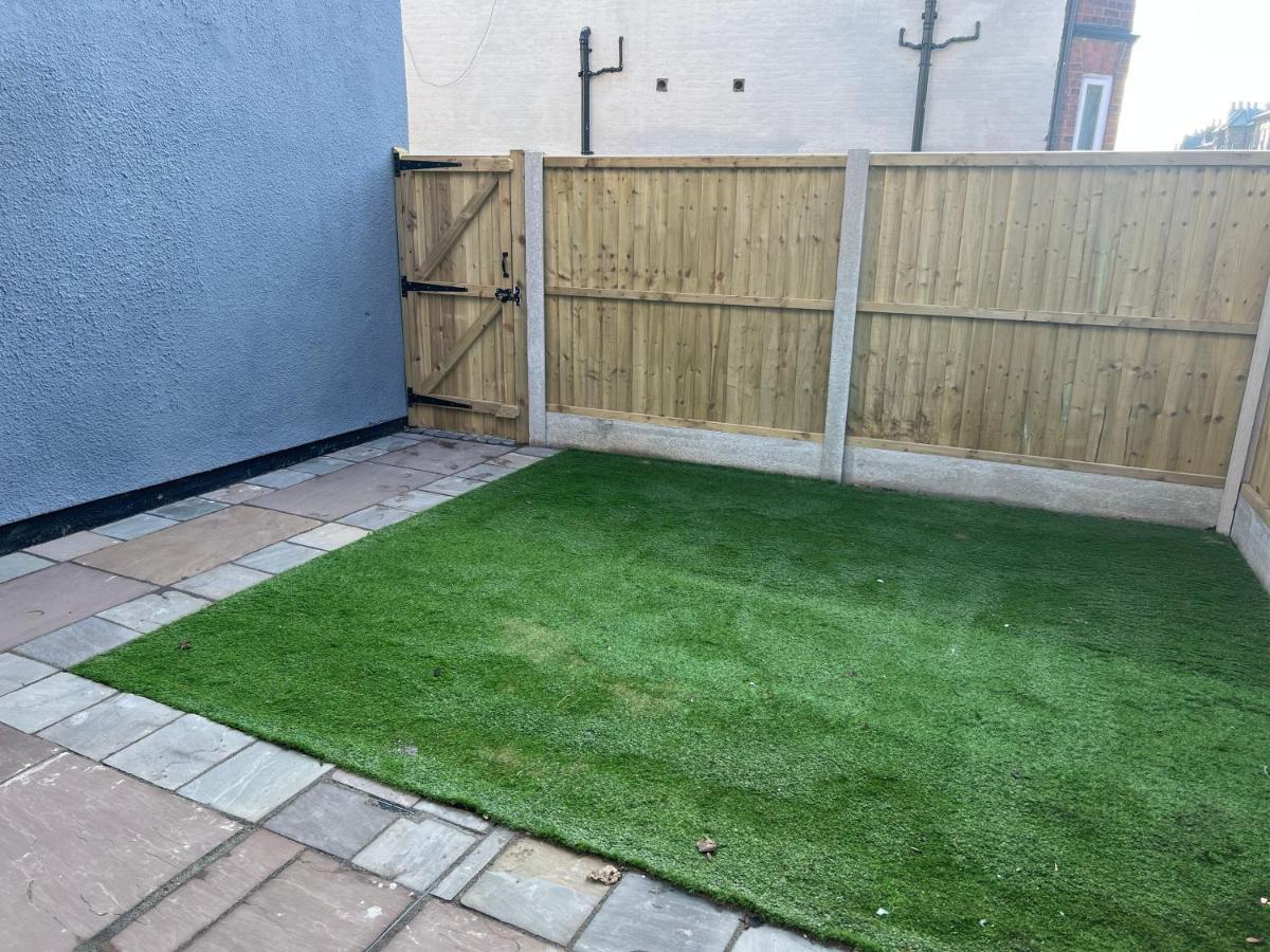 Luxury 2 Bed Apartment Great Location Stoke-on-Trent Екстер'єр фото